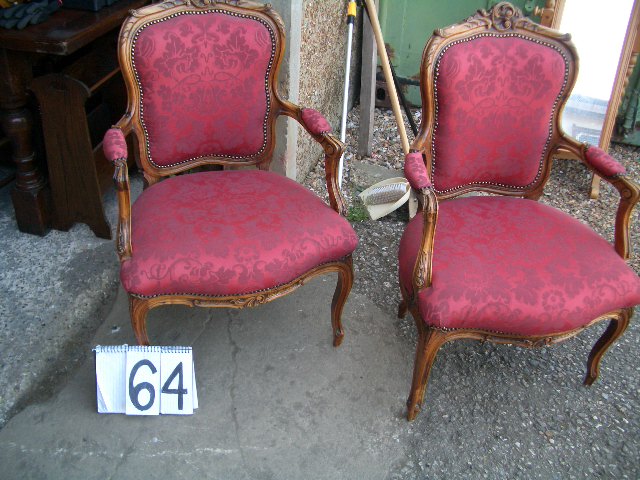 Pair Arm Chairs / 15040101064