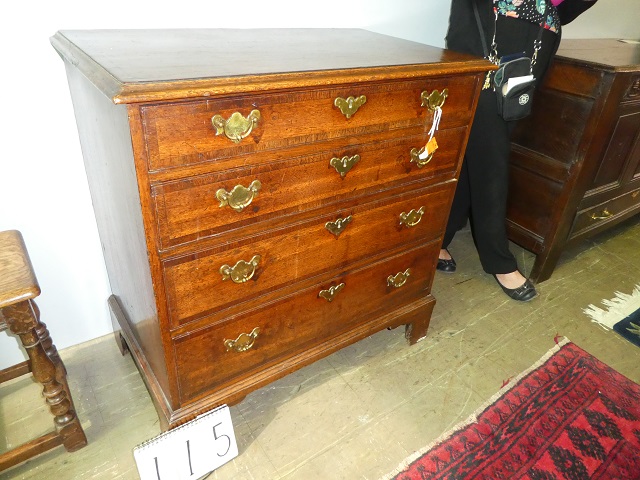 Georgian Chest of Drawers/19051105115