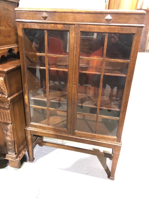 Cabinet/19120404007