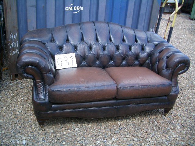 Chesterfield Sofa/18050107039