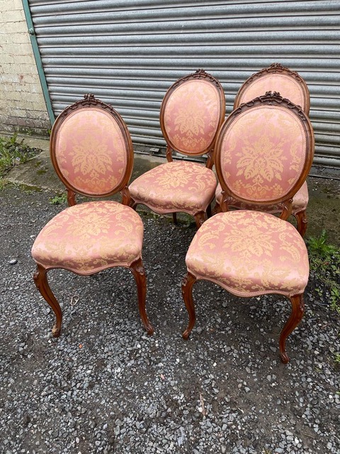 Set of 4 Chairs/22100301050