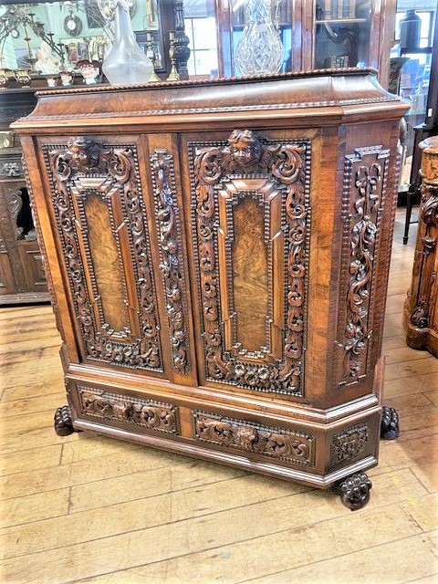 Carved Cabinet/23030311021