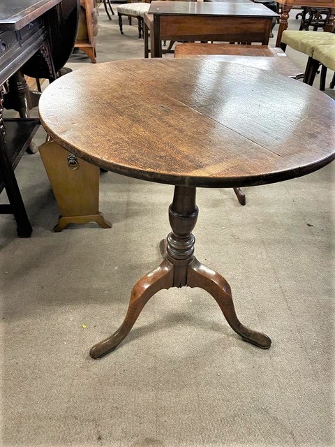 Tilt Top Table/23030306053