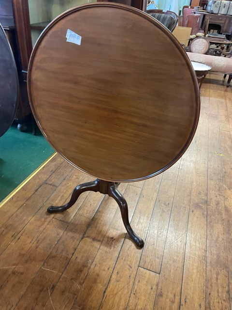 Tilt Top Table/24070306048