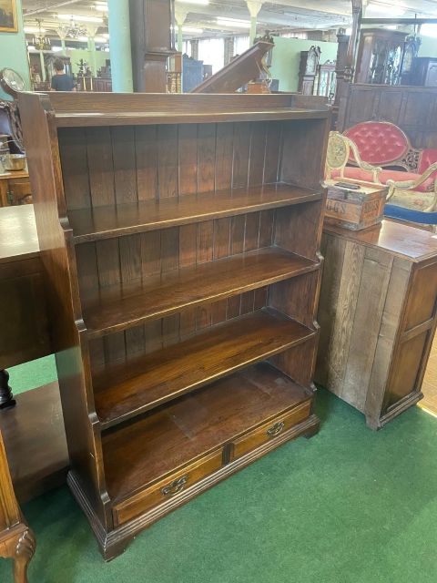 Open Bookshelves/25100304010