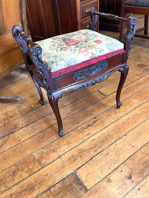 Piano Stool/25100301002