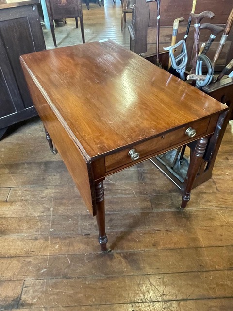 Pembroke Table/25100306035