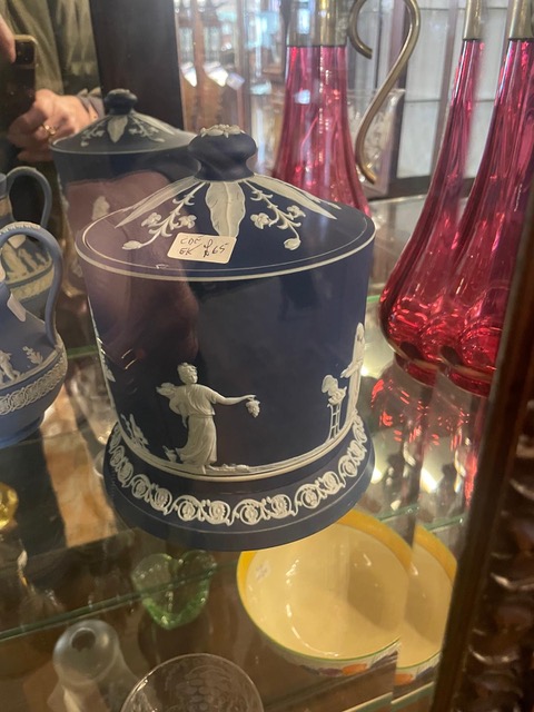 Biscuit Barrel/25100310040