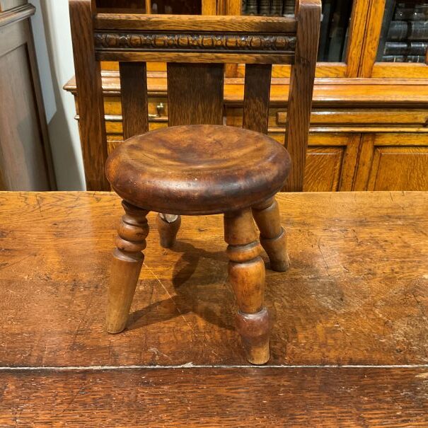 Milking Stool/26046410056
