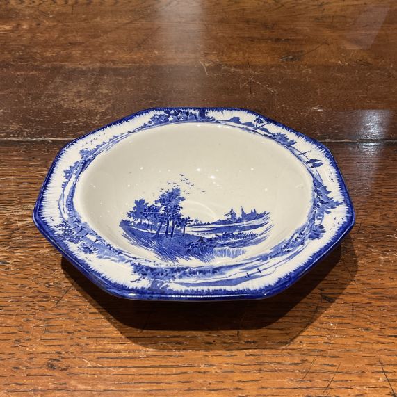 Bowl by Royal Doulton/26046410014