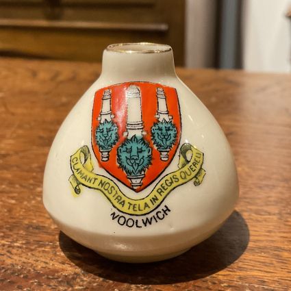 Crested China/26046410040-1