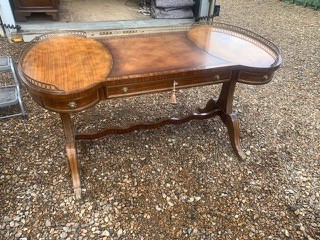 Desk by Theodore Alexander/26030112039