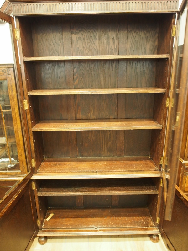 Maple & Co. Bookcase ブックケース　オークブックケース　ソリッドオーク　オークキャビネット　メイプル社ブックケース　アンティーク　ヴィンテージ　西欧アンティーク　英国アンティーク　UKアンティーク　ヨーロッパアンティーク　アンティーク家具　ヨーロッパ家具　西欧家具　英国家具　UK家具　イギリス家具　カントリー家具　関西　大阪　北摂　箕面