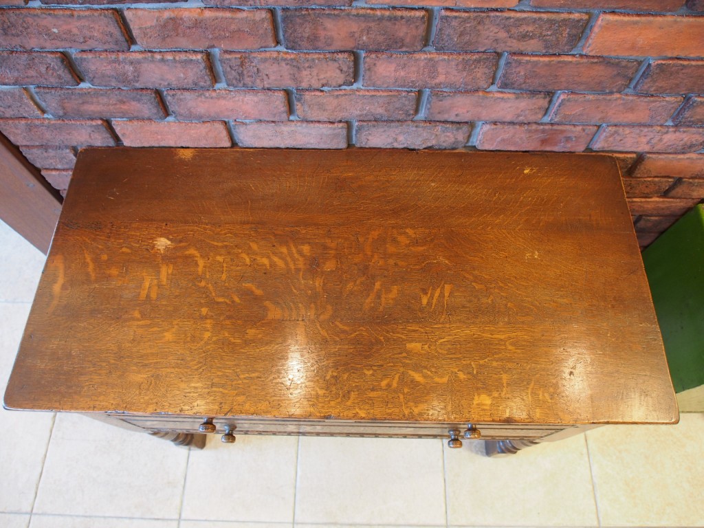 アンティーク家具　アンティーク　チェスト　ローボーイ　収納　引き出し　小物入れ　サイドデスク　ツインアンティークス