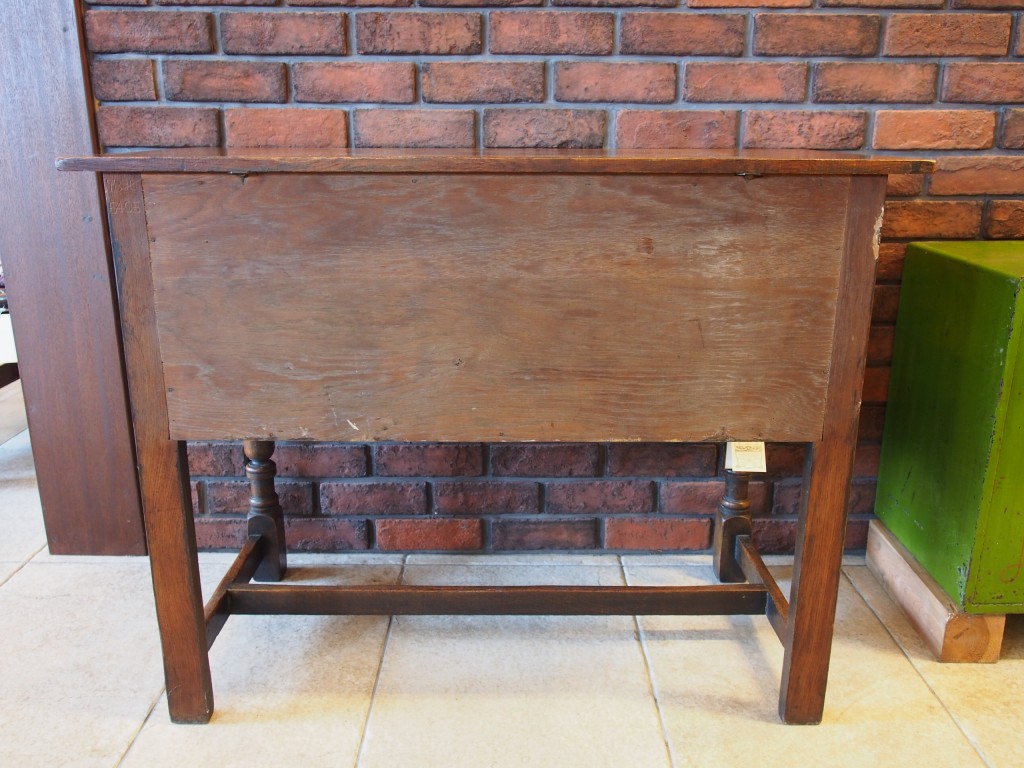 アンティーク家具　アンティーク　チェスト　ローボーイ　収納　引き出し　小物入れ　サイドデスク　ツインアンティークス