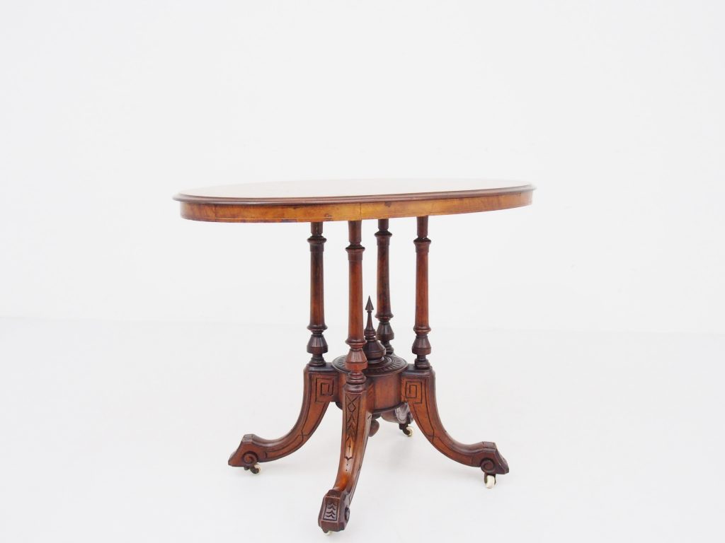 アンティーク家具　ウォルナット　テーブル　ティーテーブル　ウィンドウテーブル　サイドテーブル　ミニテーブル　花台　パデスタル　バーウォルナット　イギリスアンティーク