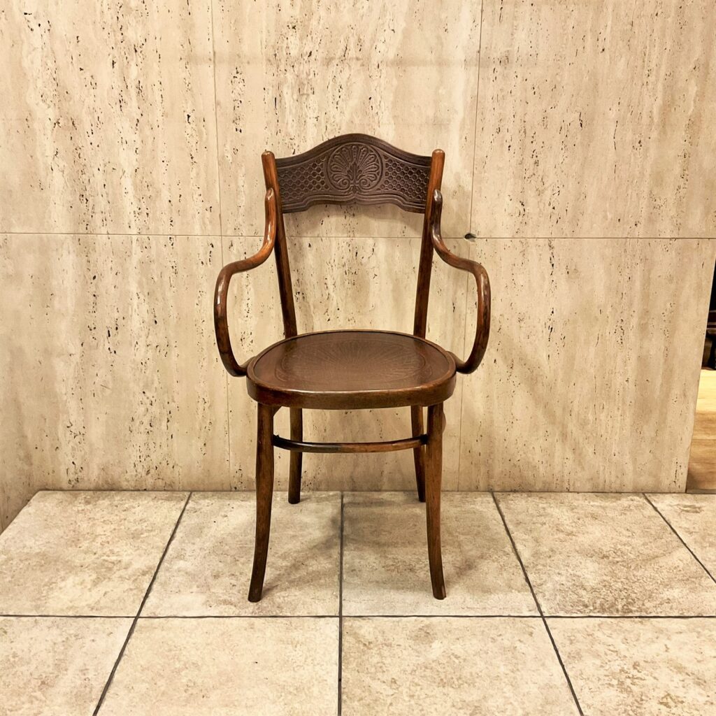 カフェチェア　ベントウッドチェア　アンティークチェア　bentwoodchair アームチェア　ひじ掛けチェア　armchair