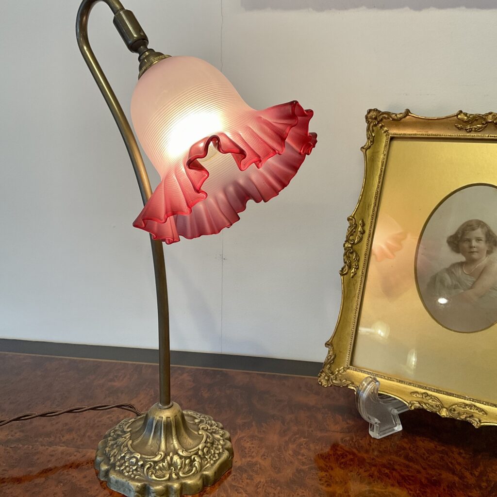 tablelamp lampshade glassshade アンティーク照明　テーブルランプ　テーブルスタンド　ベッドサイドランプ　ベッドサイド照明　テーブルライト　間接照明　ナイトスタンド