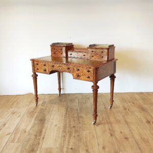 アンティークデスク