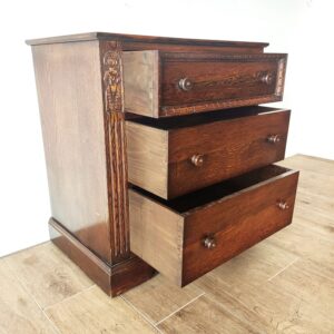 チェストの引きだし