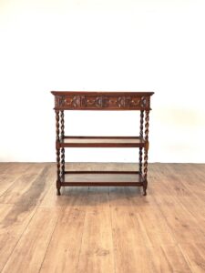 英国アンティーク、ツイスト脚のサイドテーブル