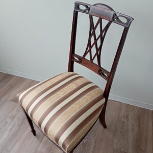 英国から届いたアンティークチェア