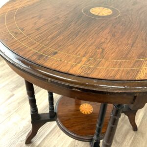 天板縁に打撲跡あり