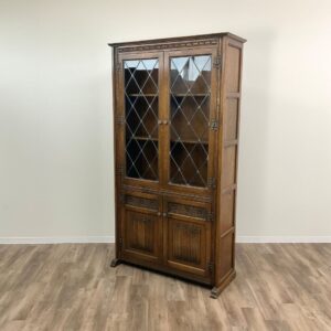 英国から届いたブックケース