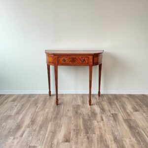 英国から届いたアンティークのホールテーブル