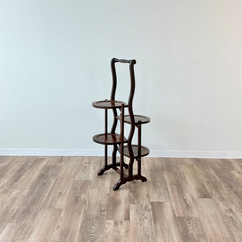 イギリスアフタヌーンティーのケーキスタンド