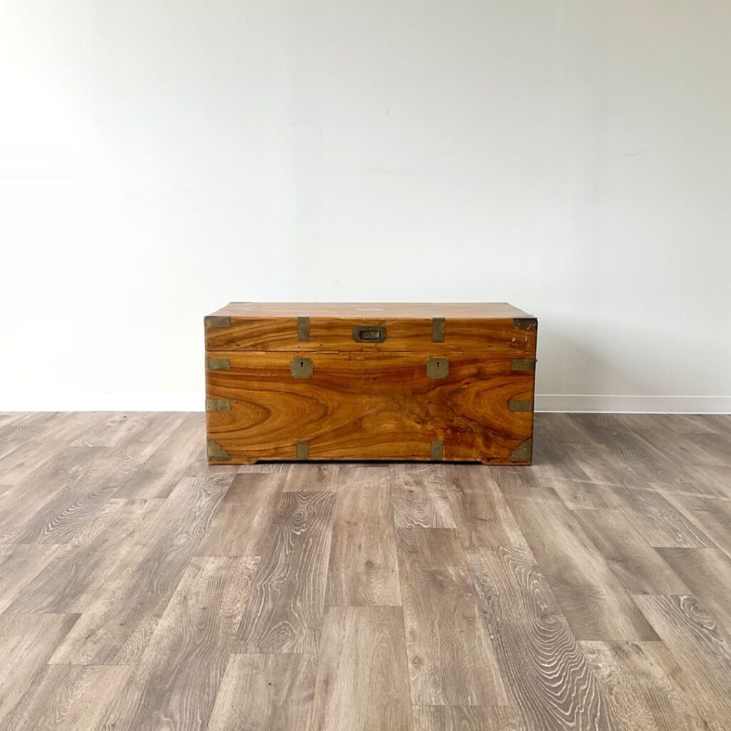 英国から届いたアンティークのおしゃれな収納ボックス