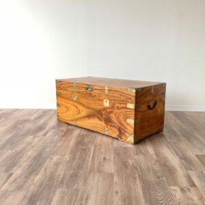 イギリスから届いたアンティークの収納ボックス