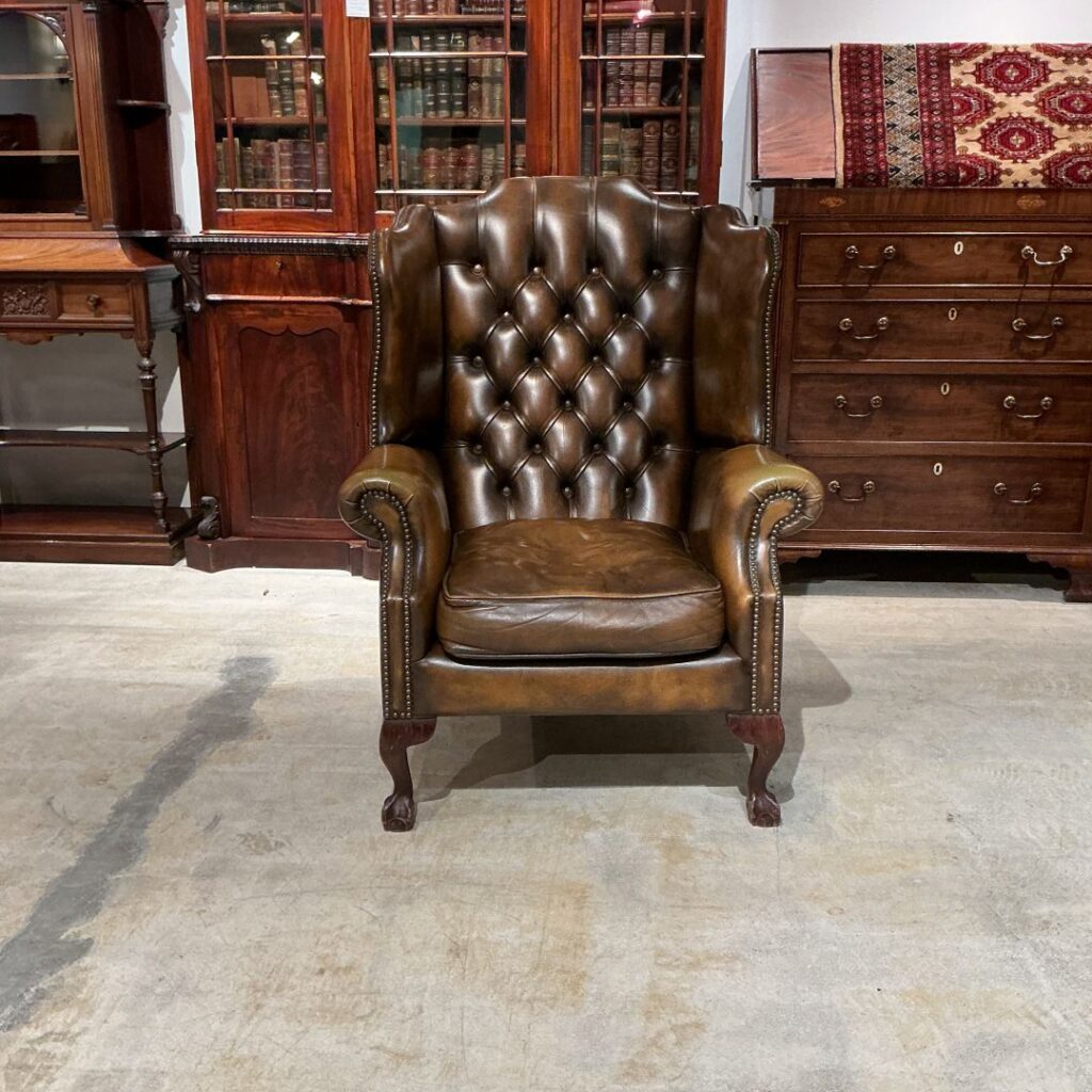 イギリスから届いたウィングバックチェア