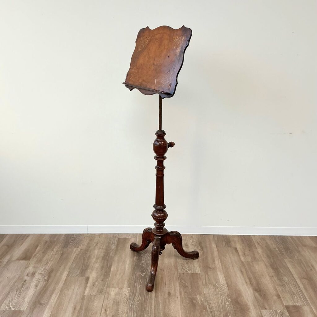 バーウォルナットのアンティークの譜面台