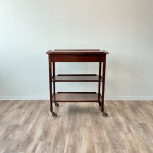 英国から届いたアンティークトロリー